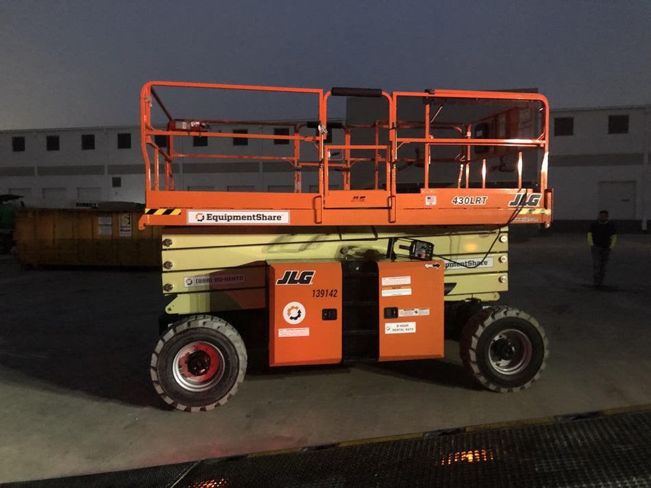 2021 JLG 430LRT