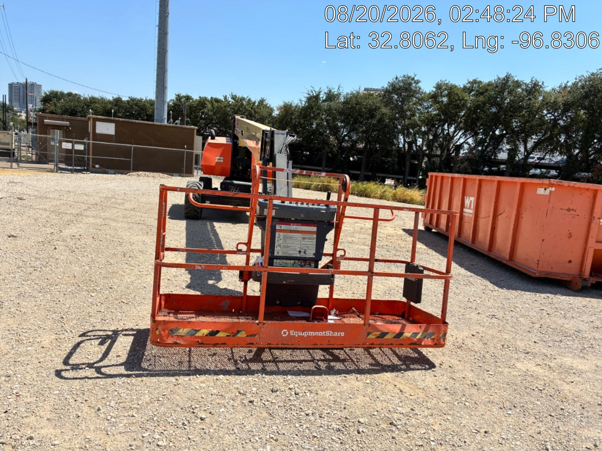 2023 JLG 860SJ