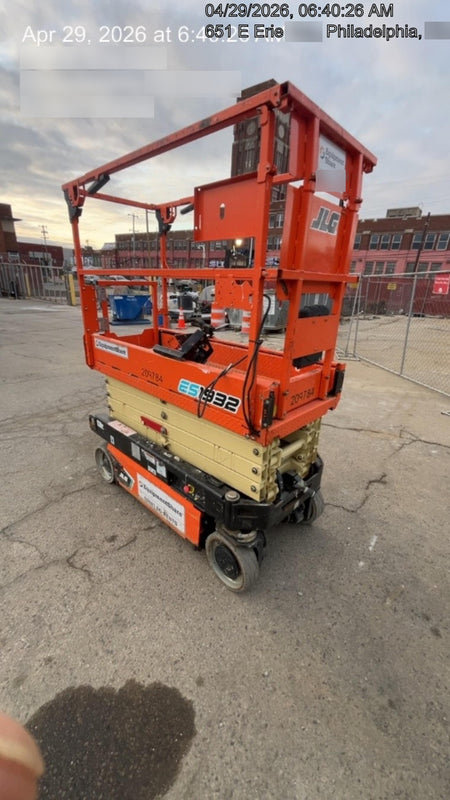2022 JLG ES1932