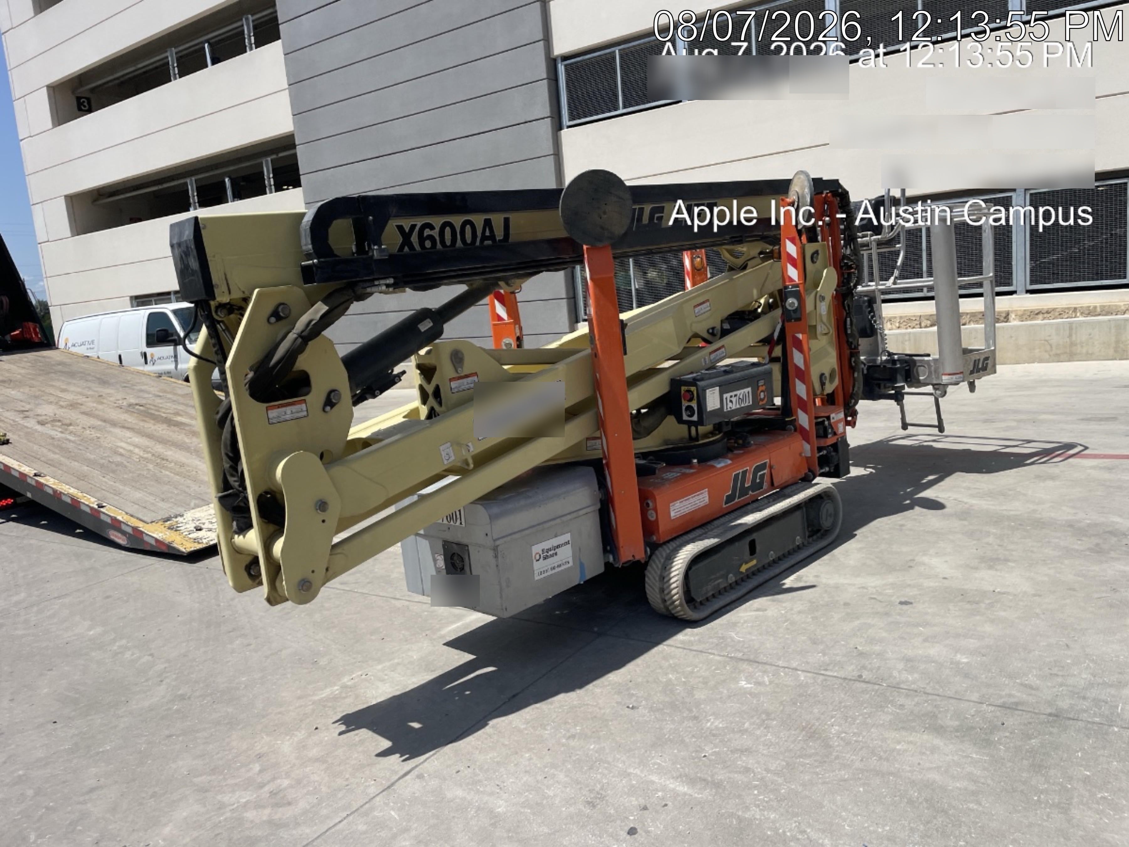 2021 JLG X600AJ