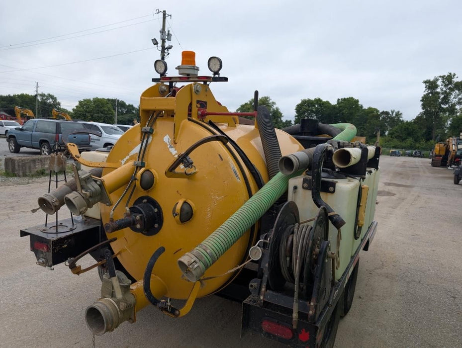 2023 Vac-Tron LP573XDT T4 Koehler Diesel Engine, 500 Gallon Debris Tank, x2 100 Gallon Water Tanks