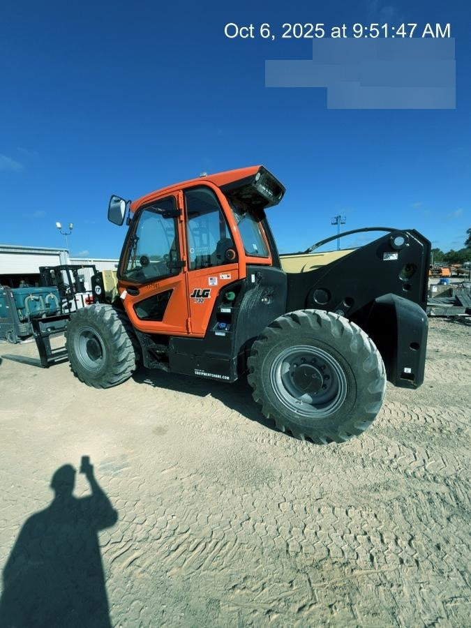 2025 JLG 1732