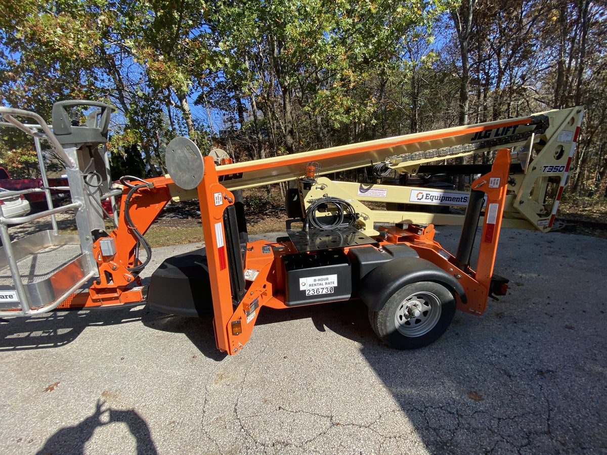 2022 JLG T350