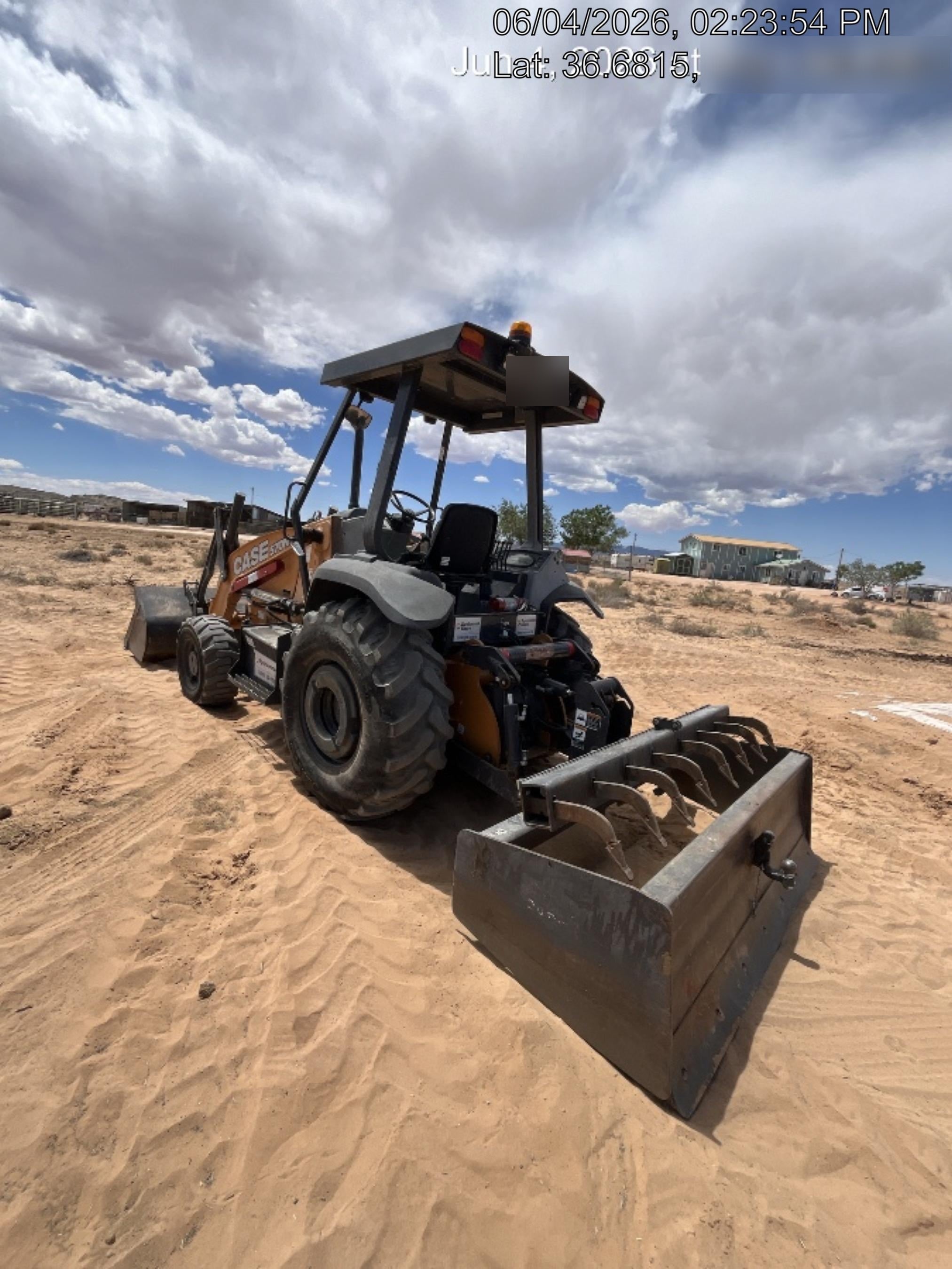 2019 CASE 570N EP