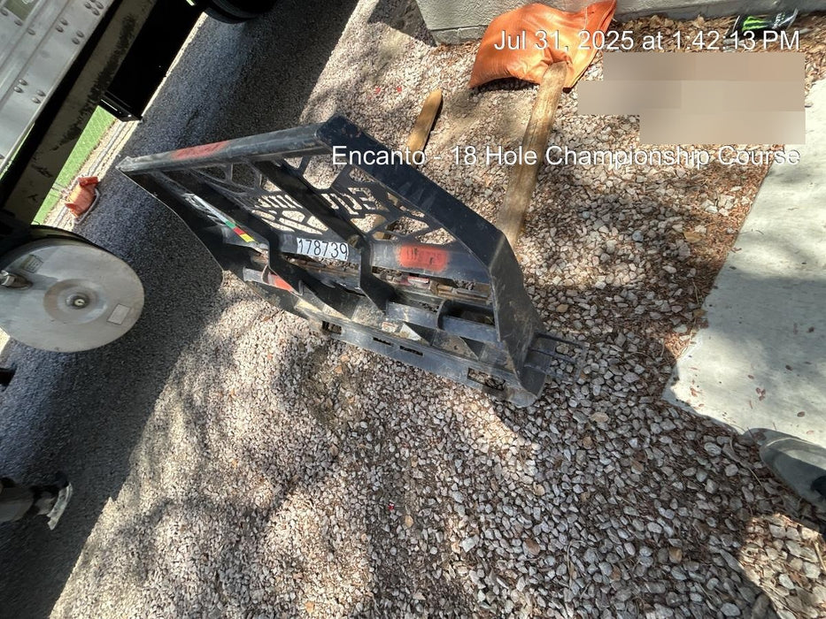 2021 PALADIN 48" Pallet Forks - Paladin