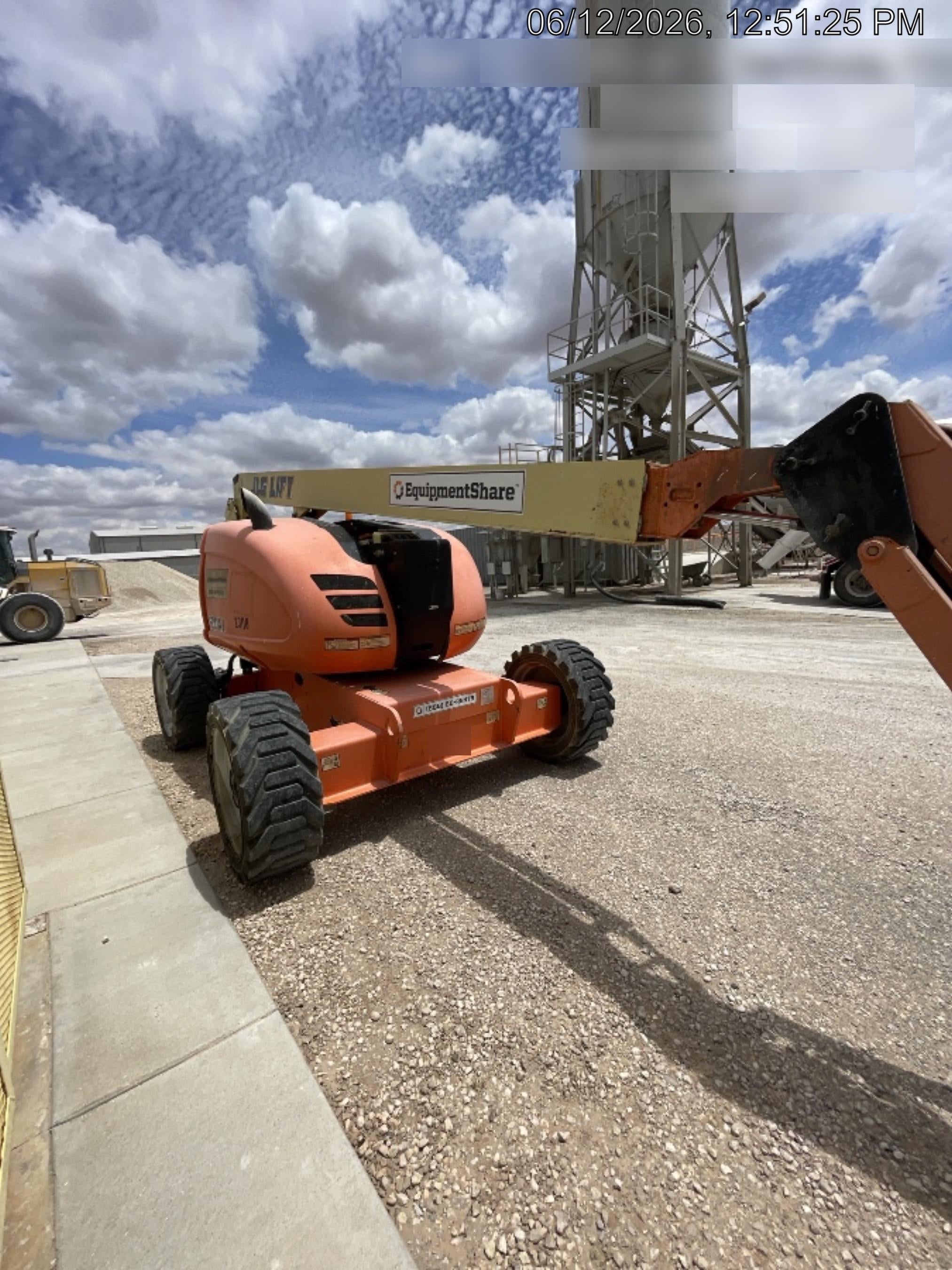 2019 JLG 600AJ