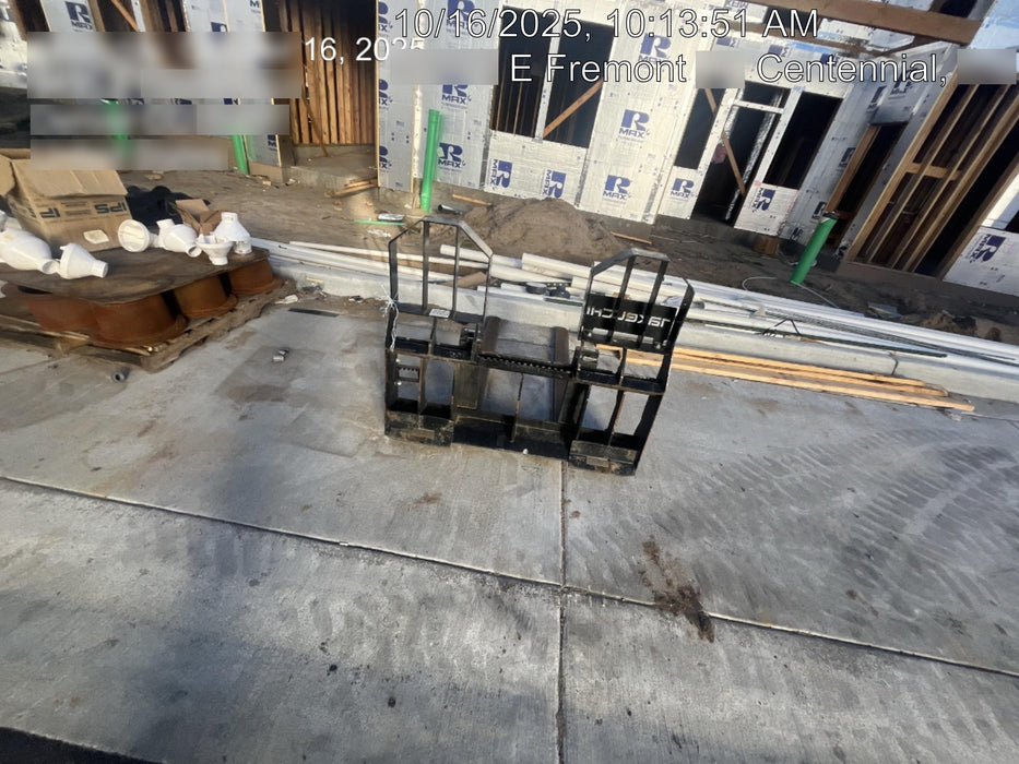 2022 TAKEUCHI 48" Pallet Forks - Takeuchi