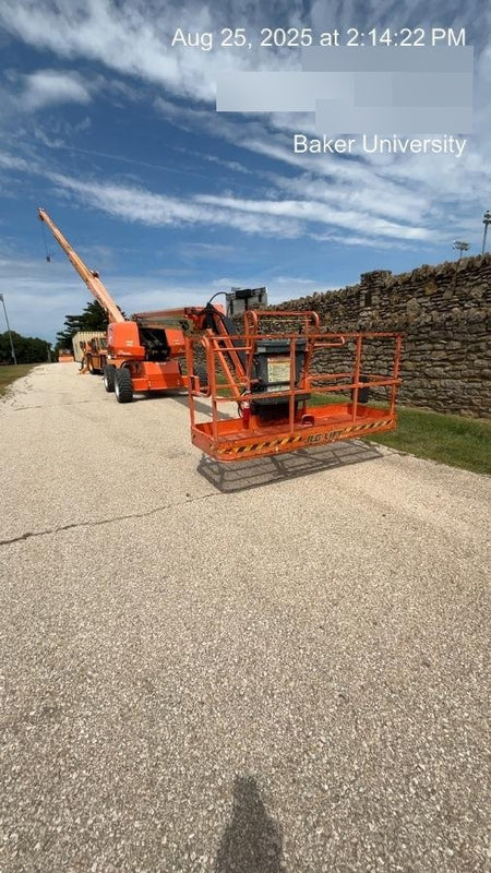 2022 JLG 660SJ