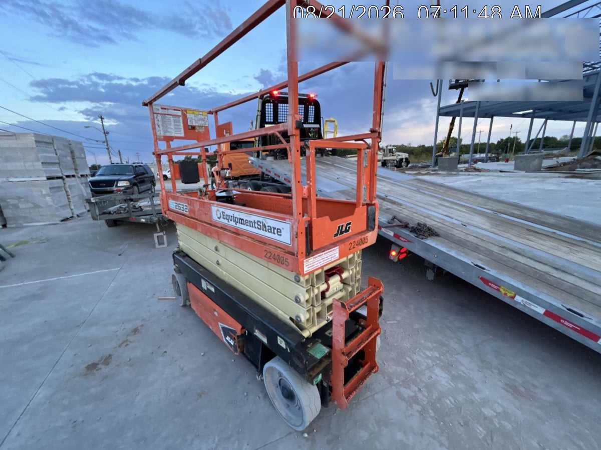 2022 JLG ES2632