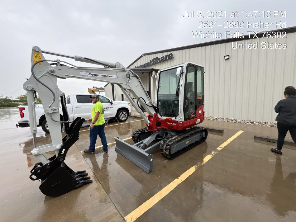 2024 TAKEUCHI TB235-2CR