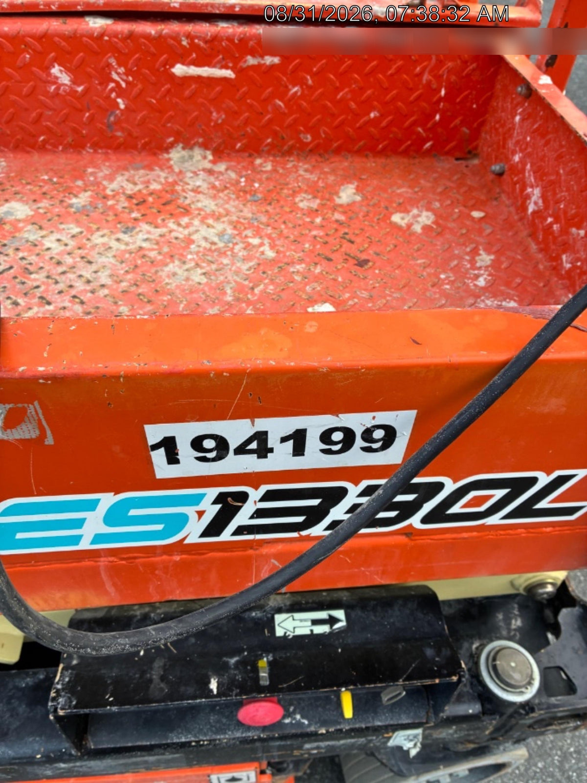 2021 JLG ES1330L