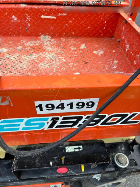 2021 JLG ES1330L