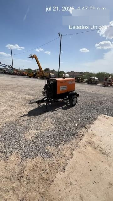 2021 Lincoln Electric Vantage 322 Vantage 322 Ready Pak 3 w/ Decals, ORANGE (includes trailer, cable rack, fender light kit) NO Telematics