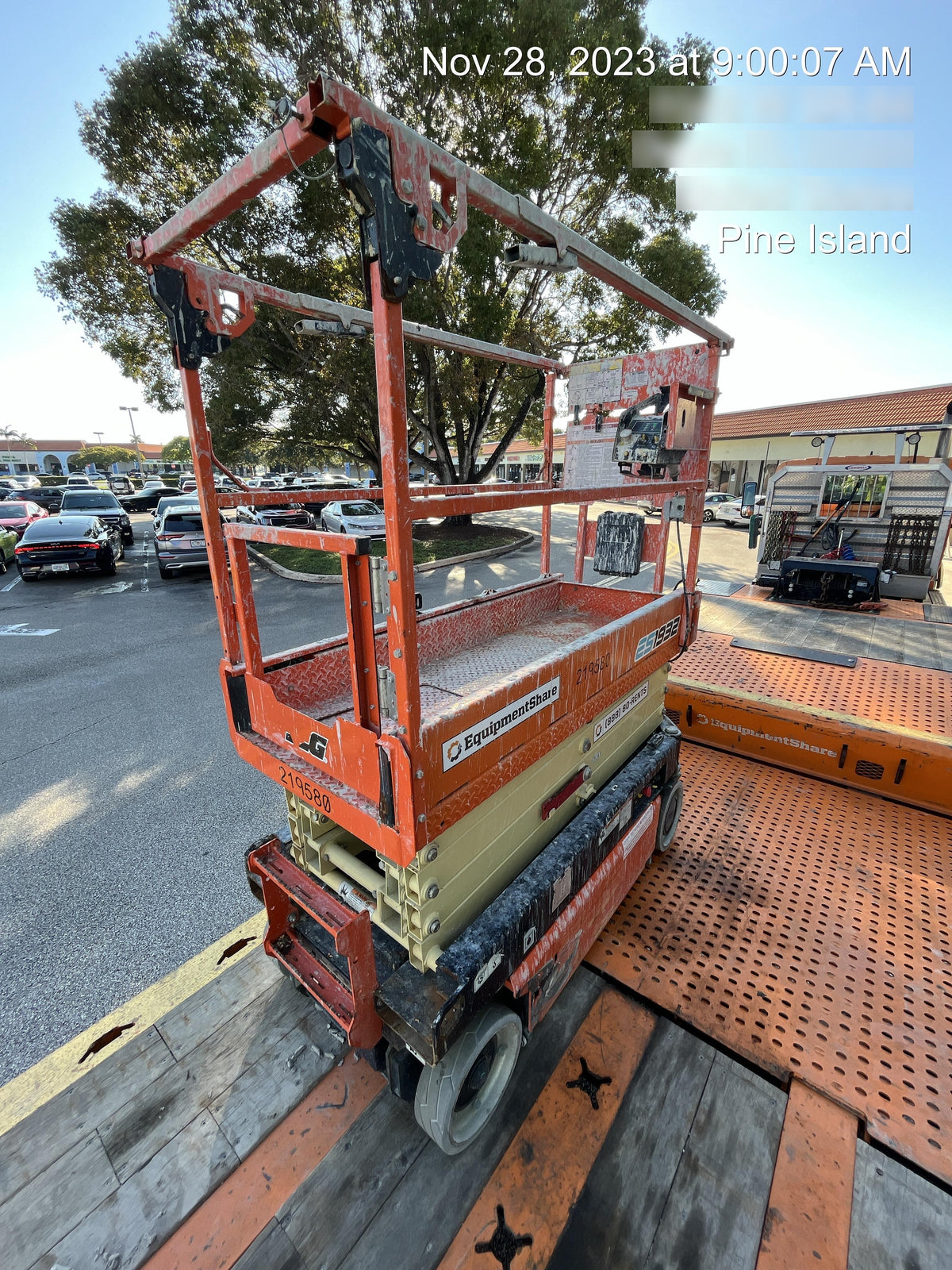 2022 JLG ES1932
