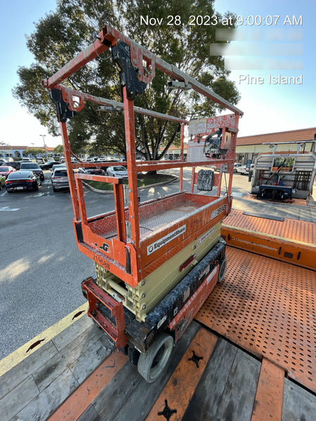 2022 JLG ES1932