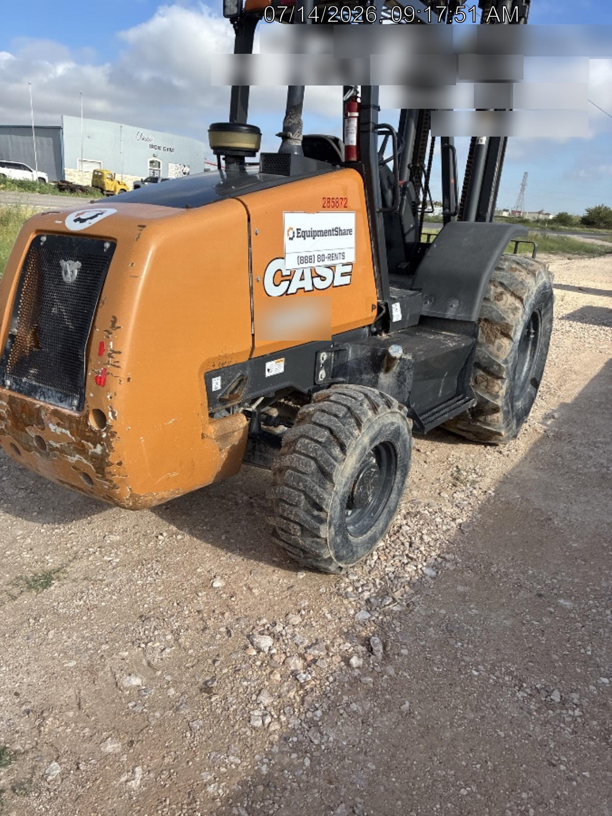 2023 CASE 588H