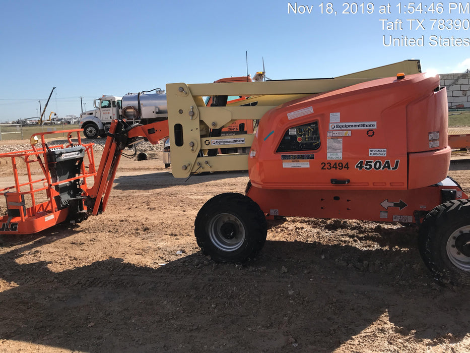2019 JLG 450AJ