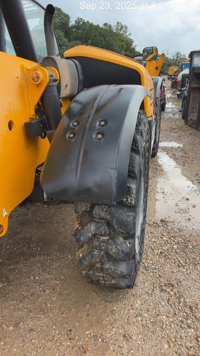 2019 JCB 510-56 JCB 510-56 74 HP w/Open ROPS, Beacon, Aux Hydraulics, Worklights, Solid Tires