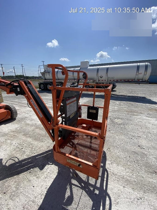 2019 JLG E300AJP