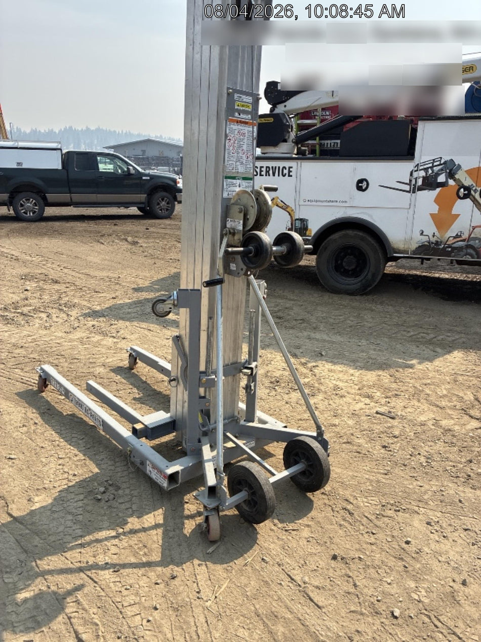 2020 GENIE SLC-24