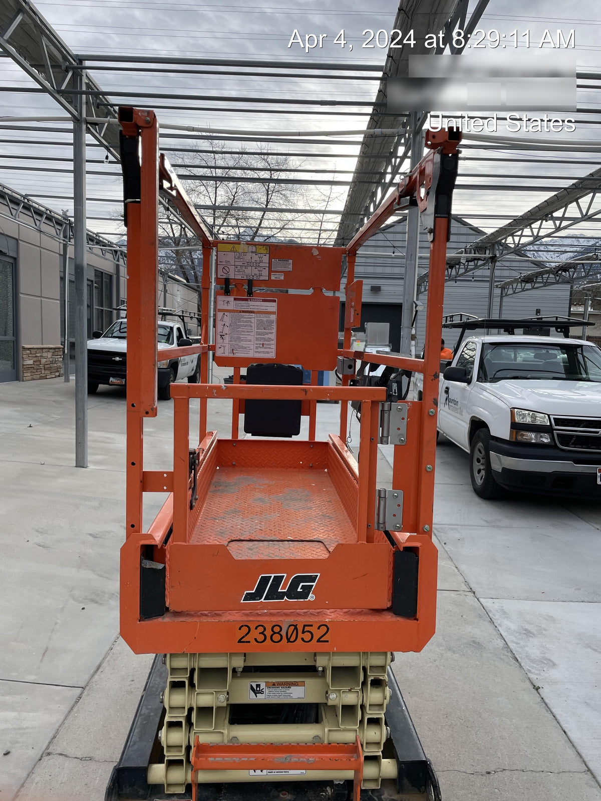 2022 JLG ES1932