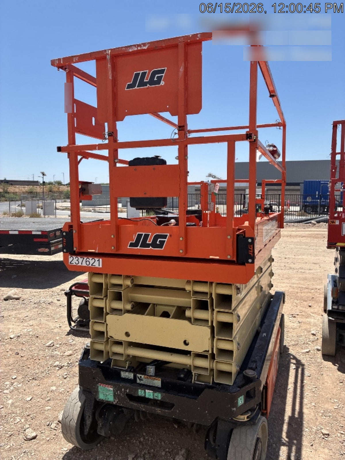 2022 JLG ES3246