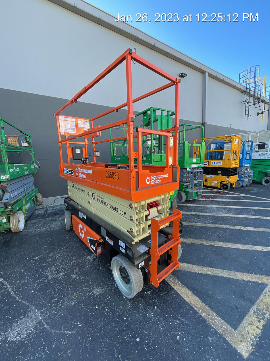2022 JLG ES2632