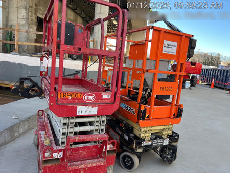 2021 JLG ES1330L
