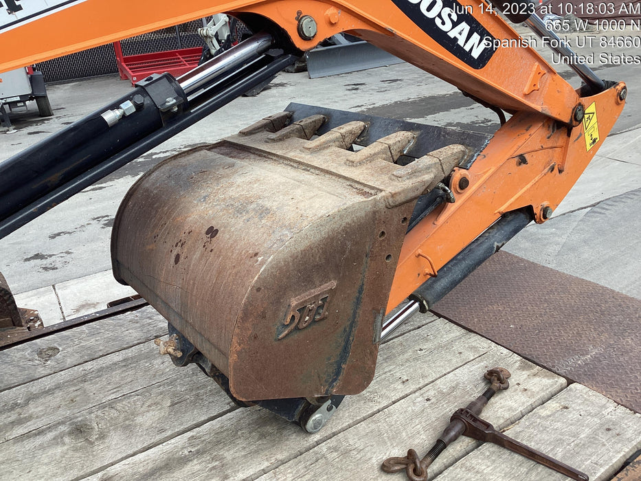 2020 TAG MANUFACTURING 30" Bucket - Tag