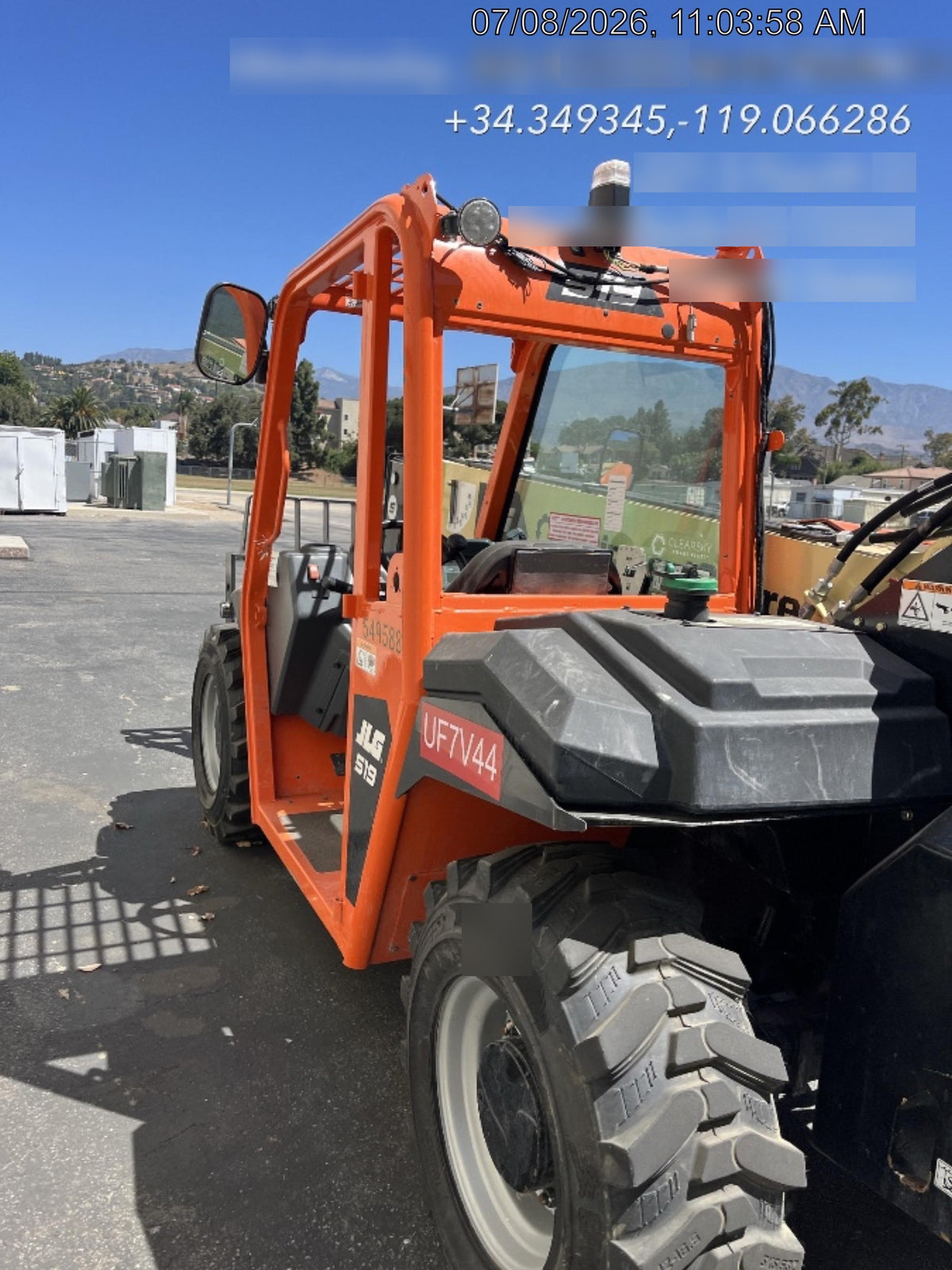 2025 JLG 519