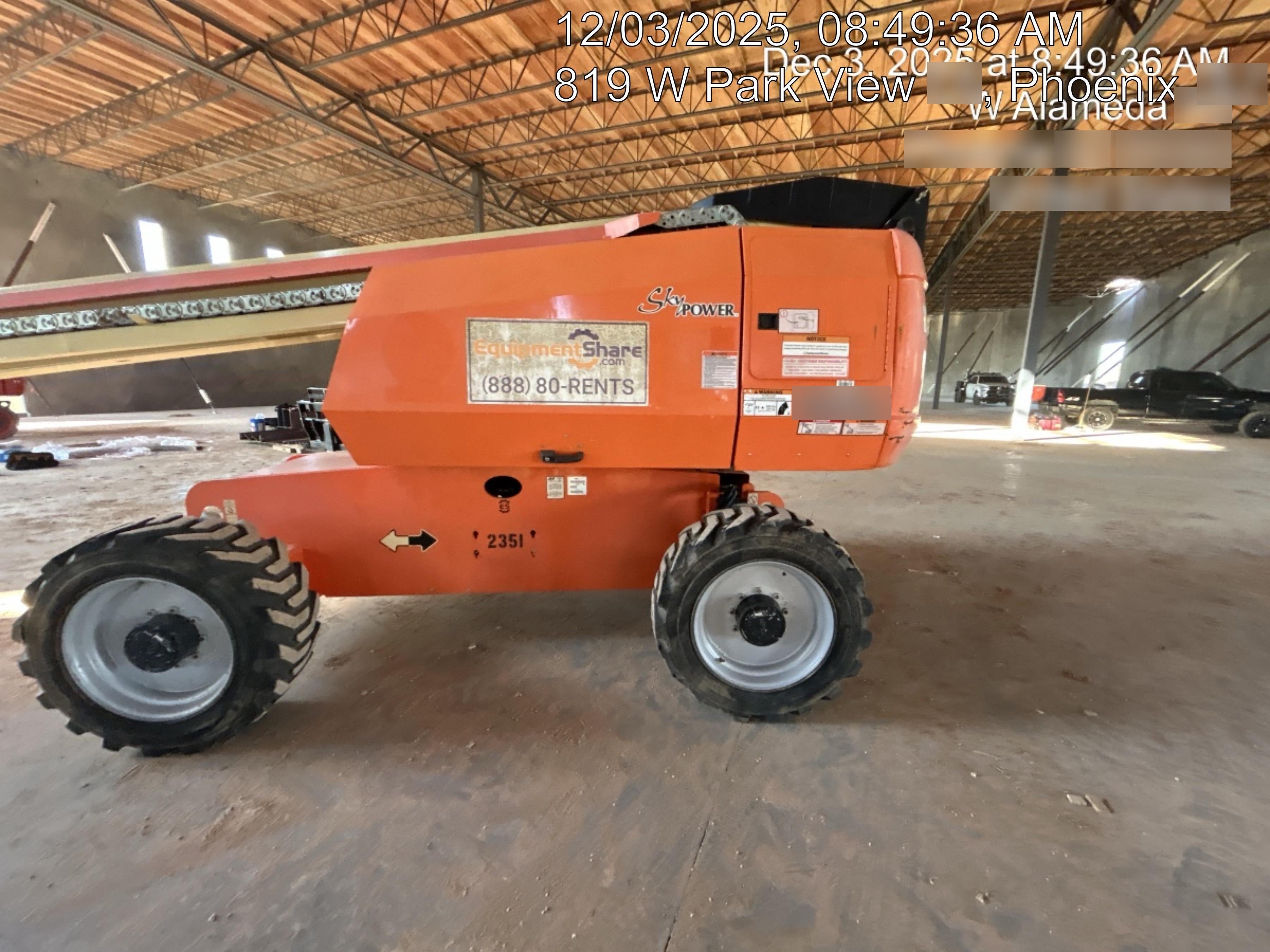 2017 JLG 660SJ