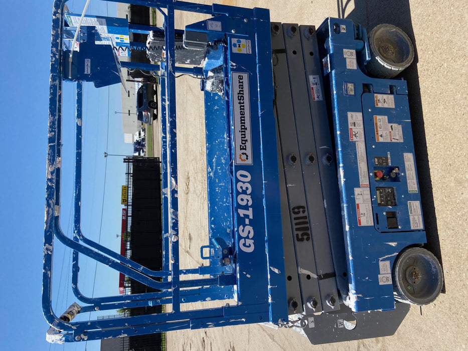 2019 Genie GS-1930 Fixed Rails with Chain Entry