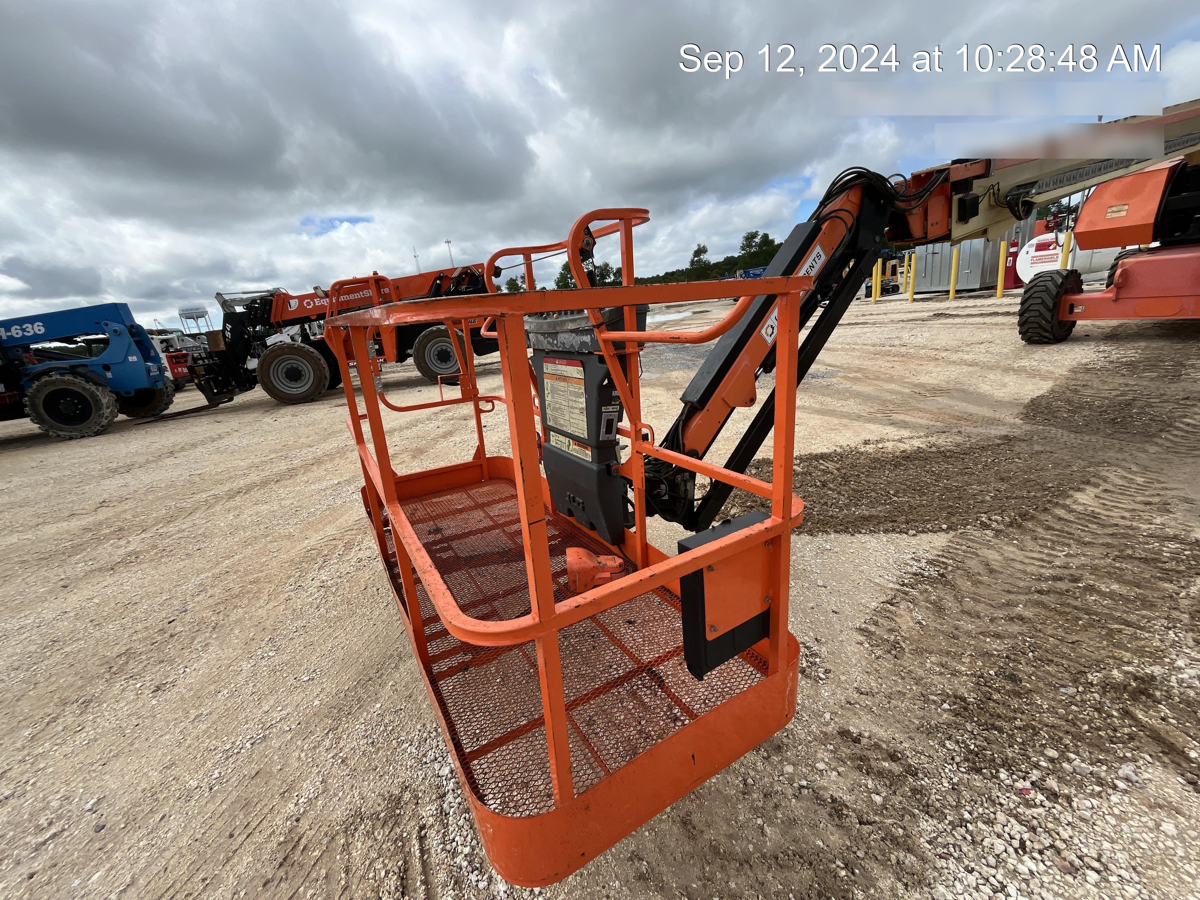 2019 JLG 860SJ
