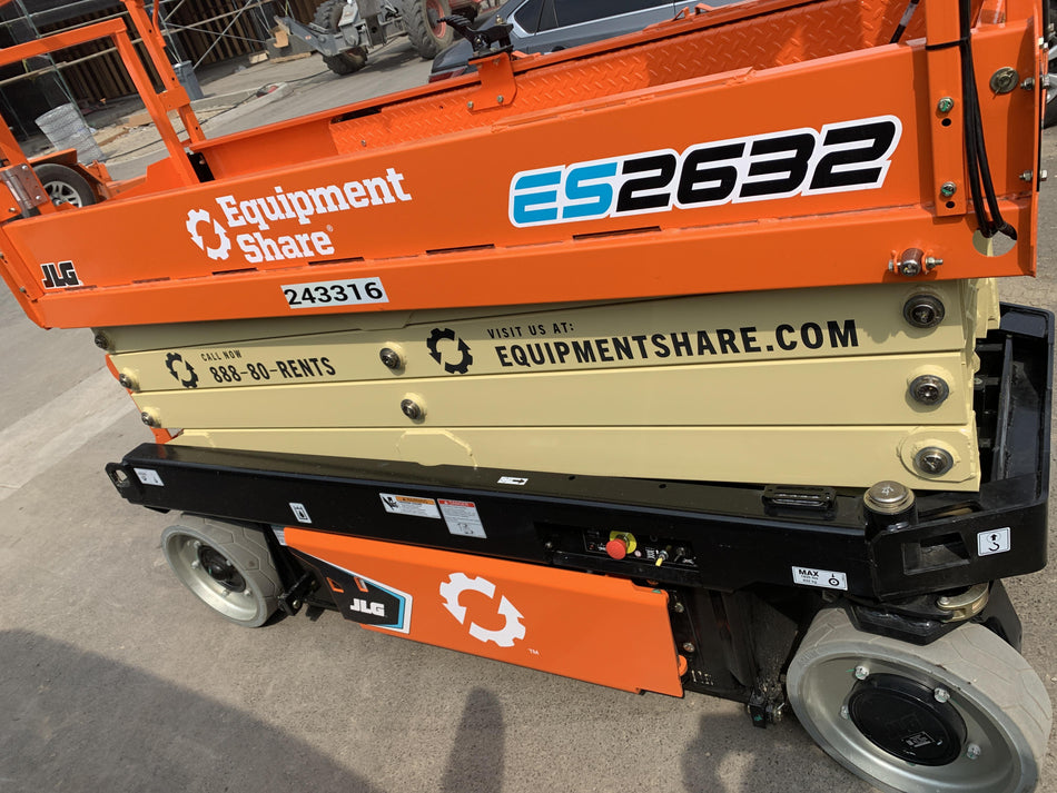 2022 JLG ES2632