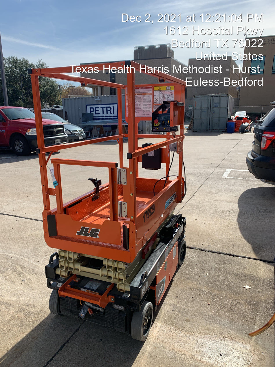 2021 JLG ES1330L