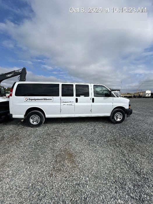 2023 CHEVROLET Express Van - Rental