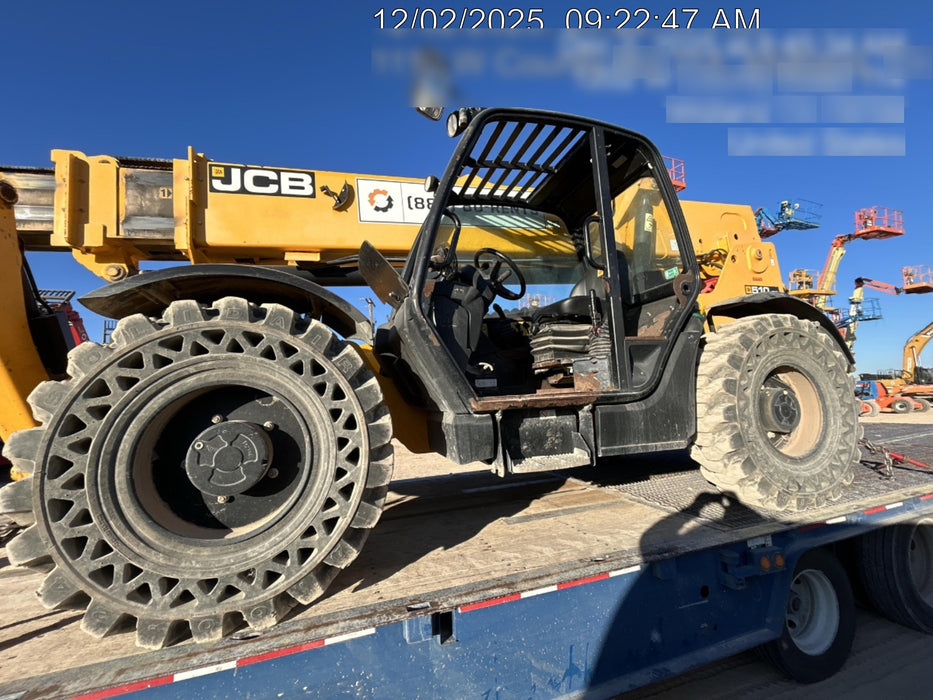 2019 JCB 510-56 Canopy, 74 HP, Solid Tires, STD Worklight, Beacon, Aux Hydraulics, Lifting Eye, Back up Alarm w/66" Carriage/60" Forks
