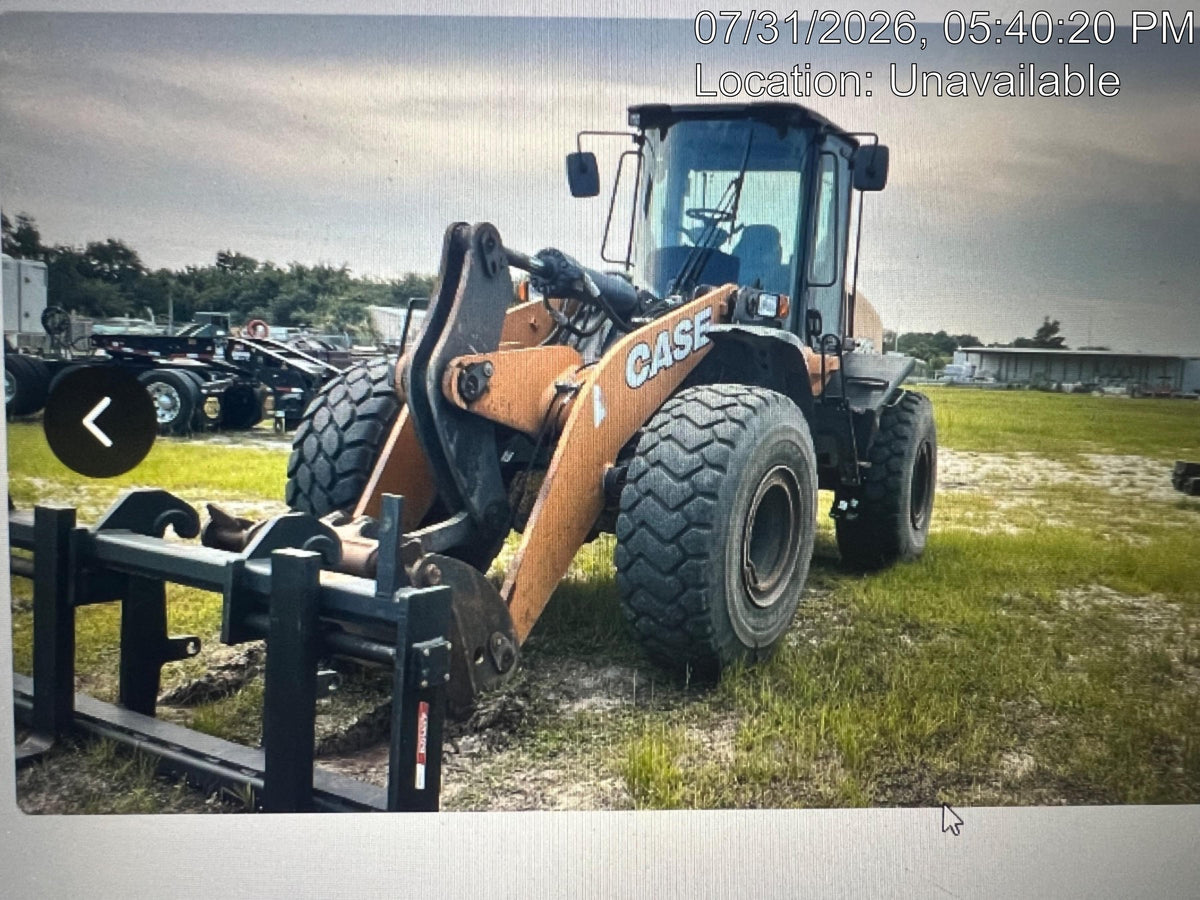 2018 Case 821G CLOSED CAB, 1 FUNCTION, JRB 418 STYLE HYD COUPLER
