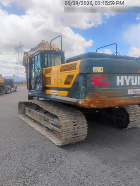 2017 HYUNDAI HX330L