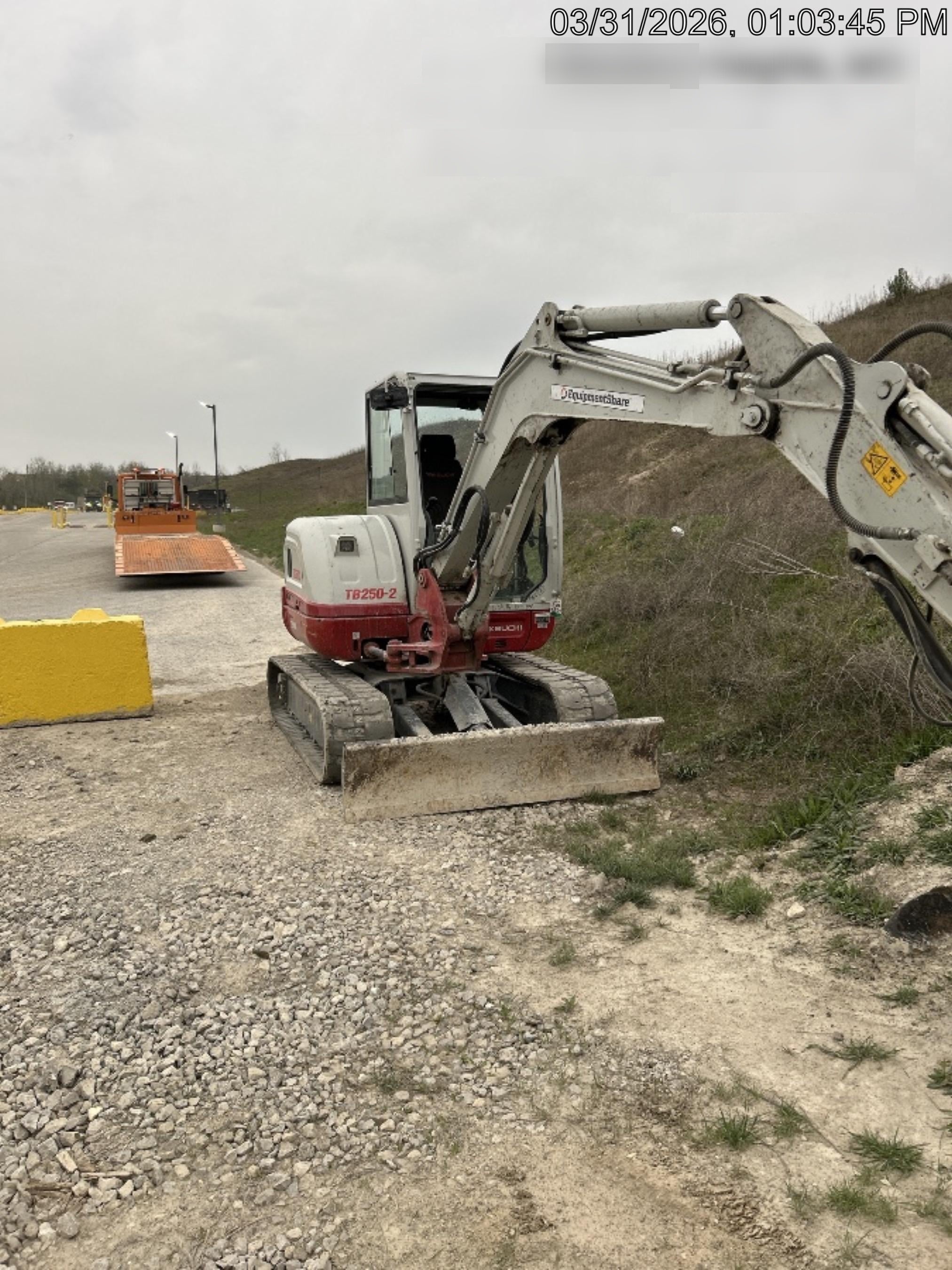 2024 TAKEUCHI TB250-2CR