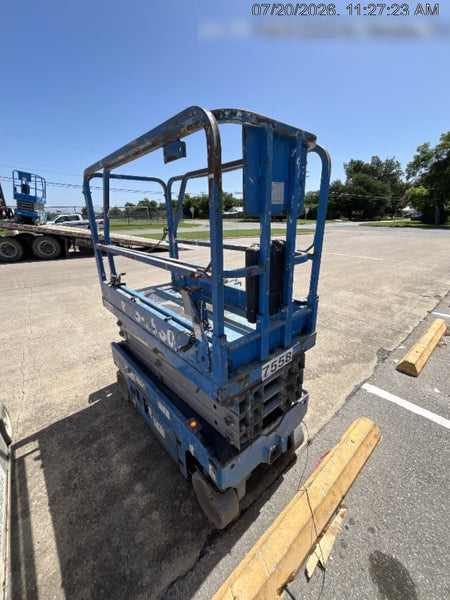 2017 Genie GS-1930 Genie GS-1930 Lift w/Fixed Rail and Chain Entry