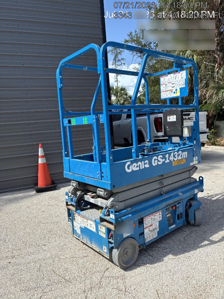 2023 GENIE GS-1432