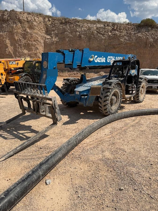 2018 GENIE GTH-1056