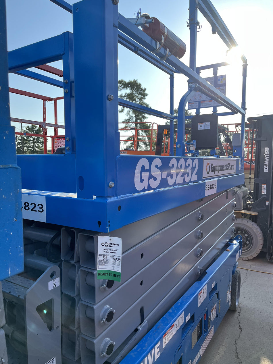 2023 GENIE GS-3232
