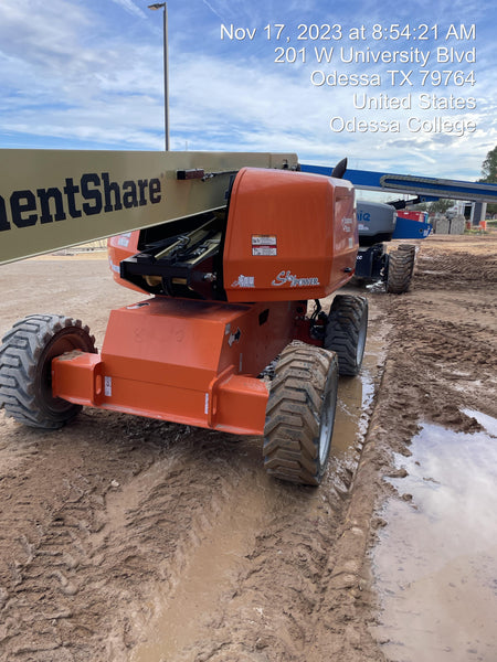 2022 JLG 660SJ