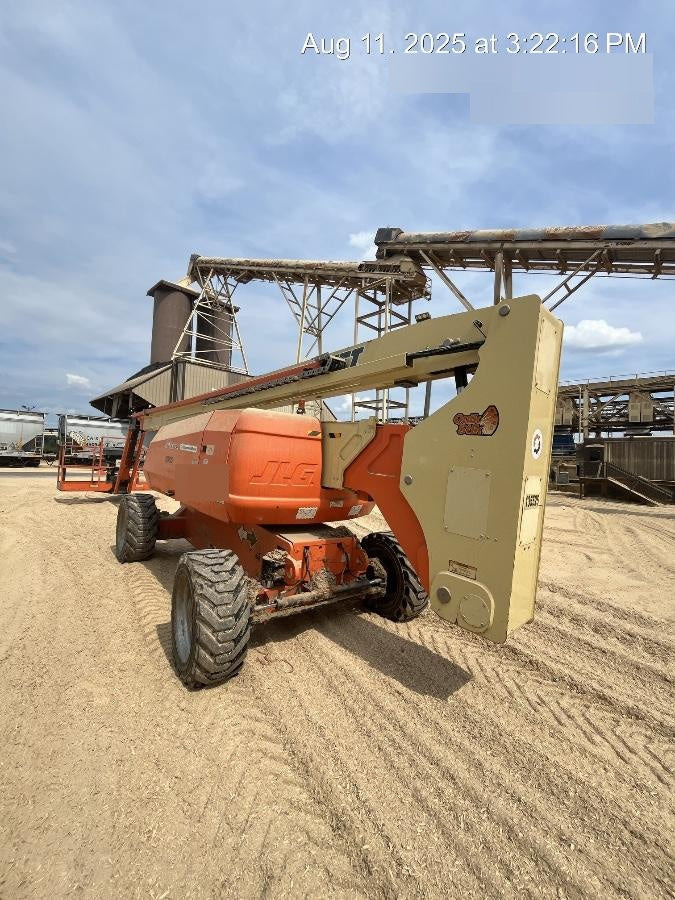 2021 JLG 800AJ