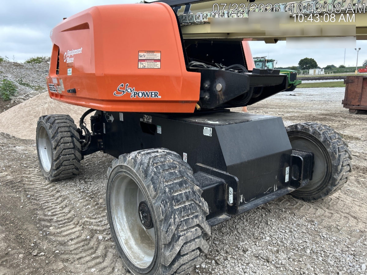 2023 JLG 660SJ
