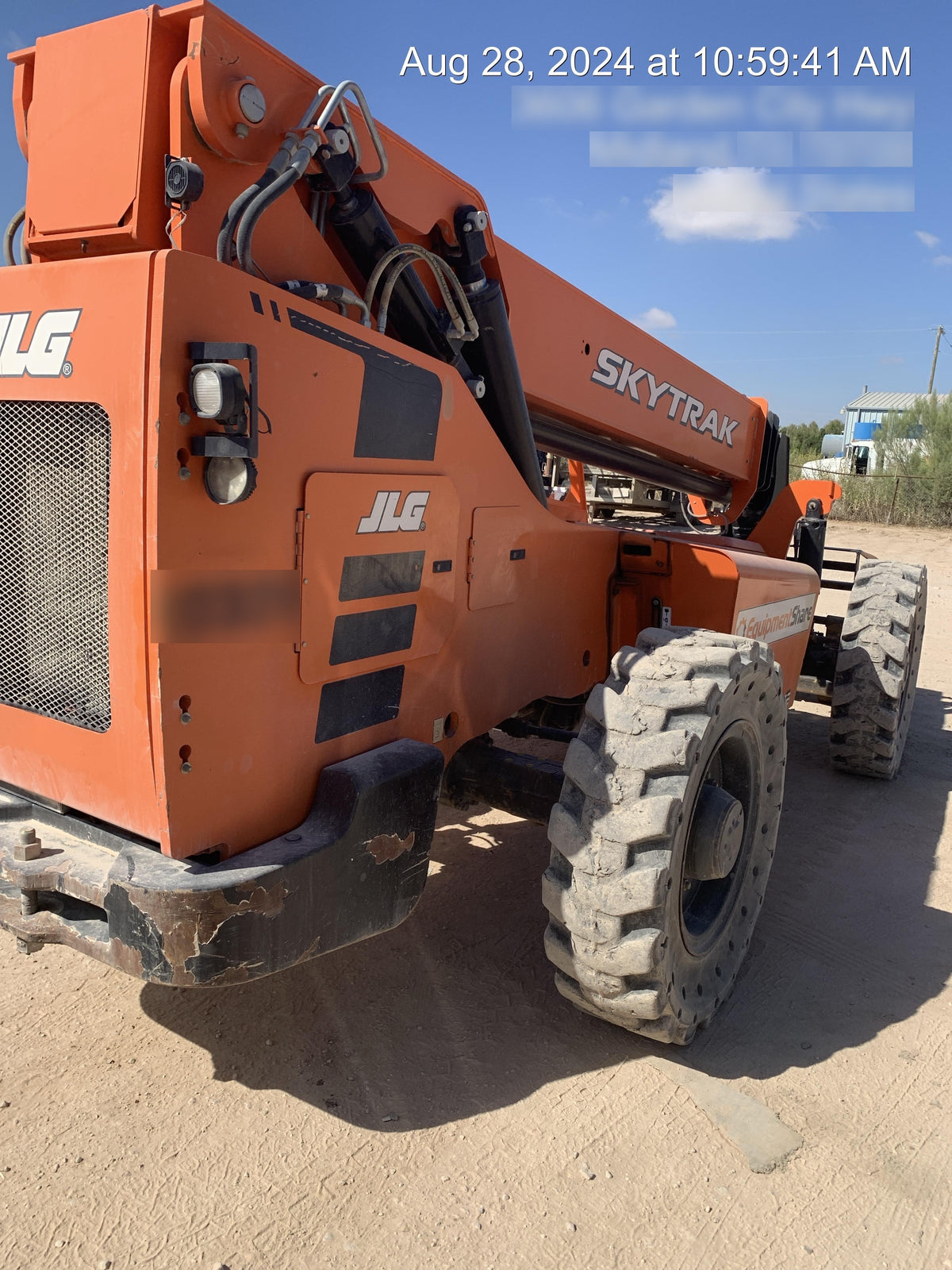 2018 Skytrak 8042 JLG Skytrak 8042, Solid Tires (shipping-Boss), Open ROPS, Beacon and Work Light Package