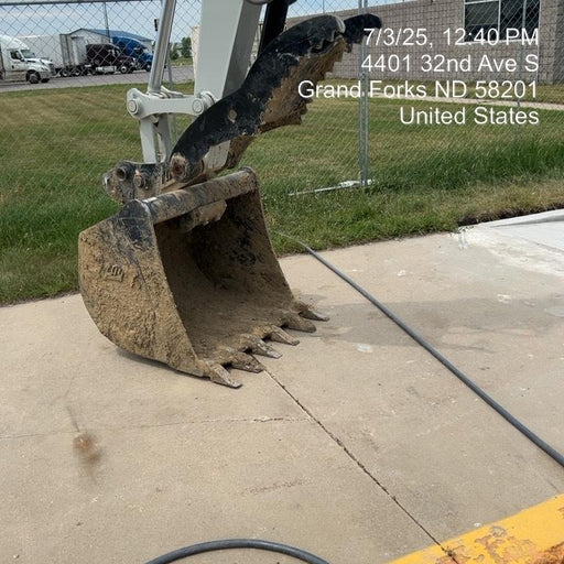 2025 TAKEUCHI 36" Bucket - Takeuchi