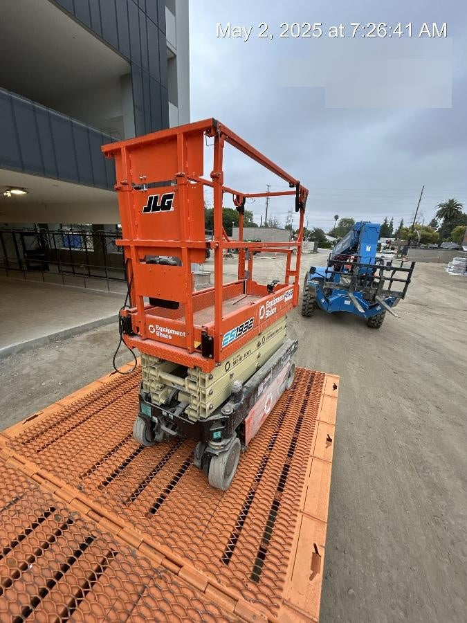 2024 JLG ES1932